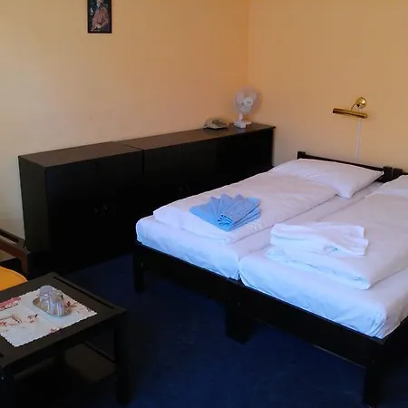 Cb Royal Hotel